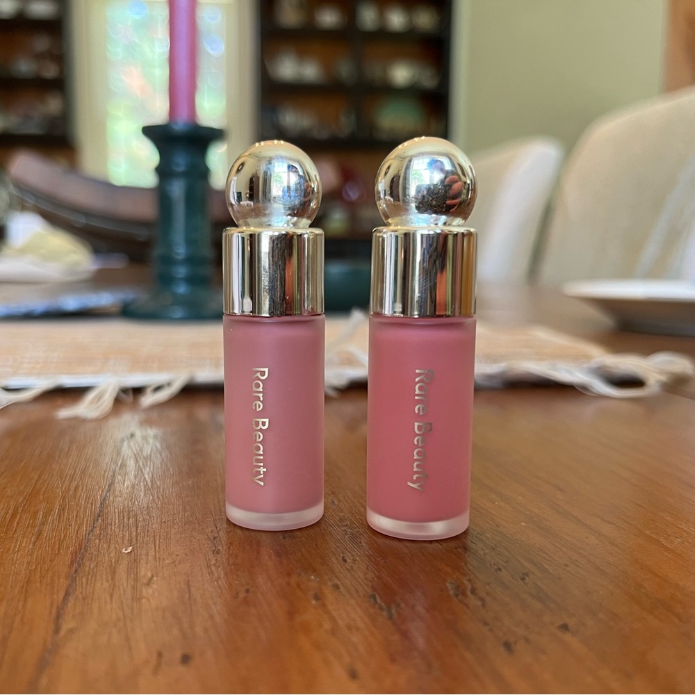 Rare Beauty Mini Blushes in shades Hope and Happy